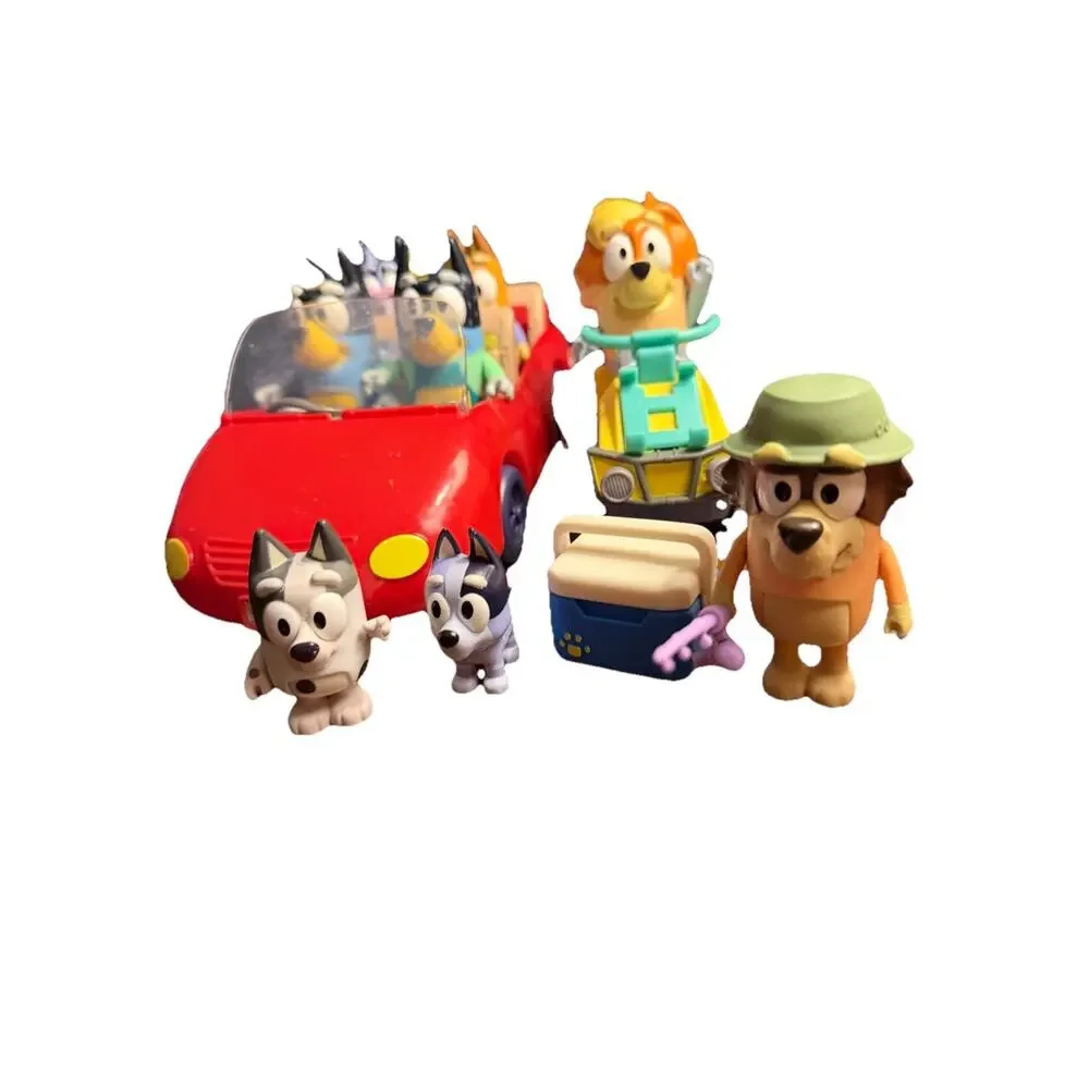 Bluey Heeler Family Vehicle Convertible Car and 8 Figure Accessory Play Set Lot